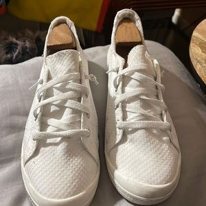 Time trull, white size 11,